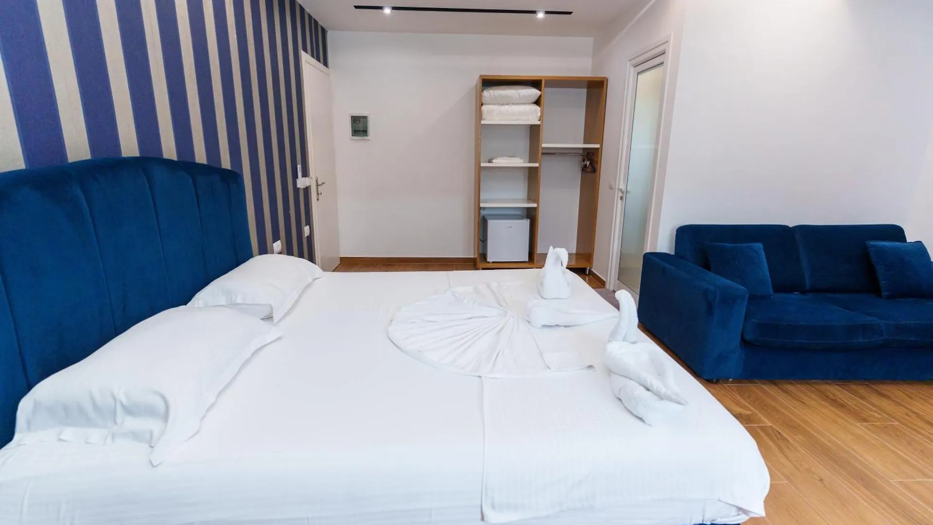 Sea La Vie By Hotel Anna Ksamil 0*,  Albania