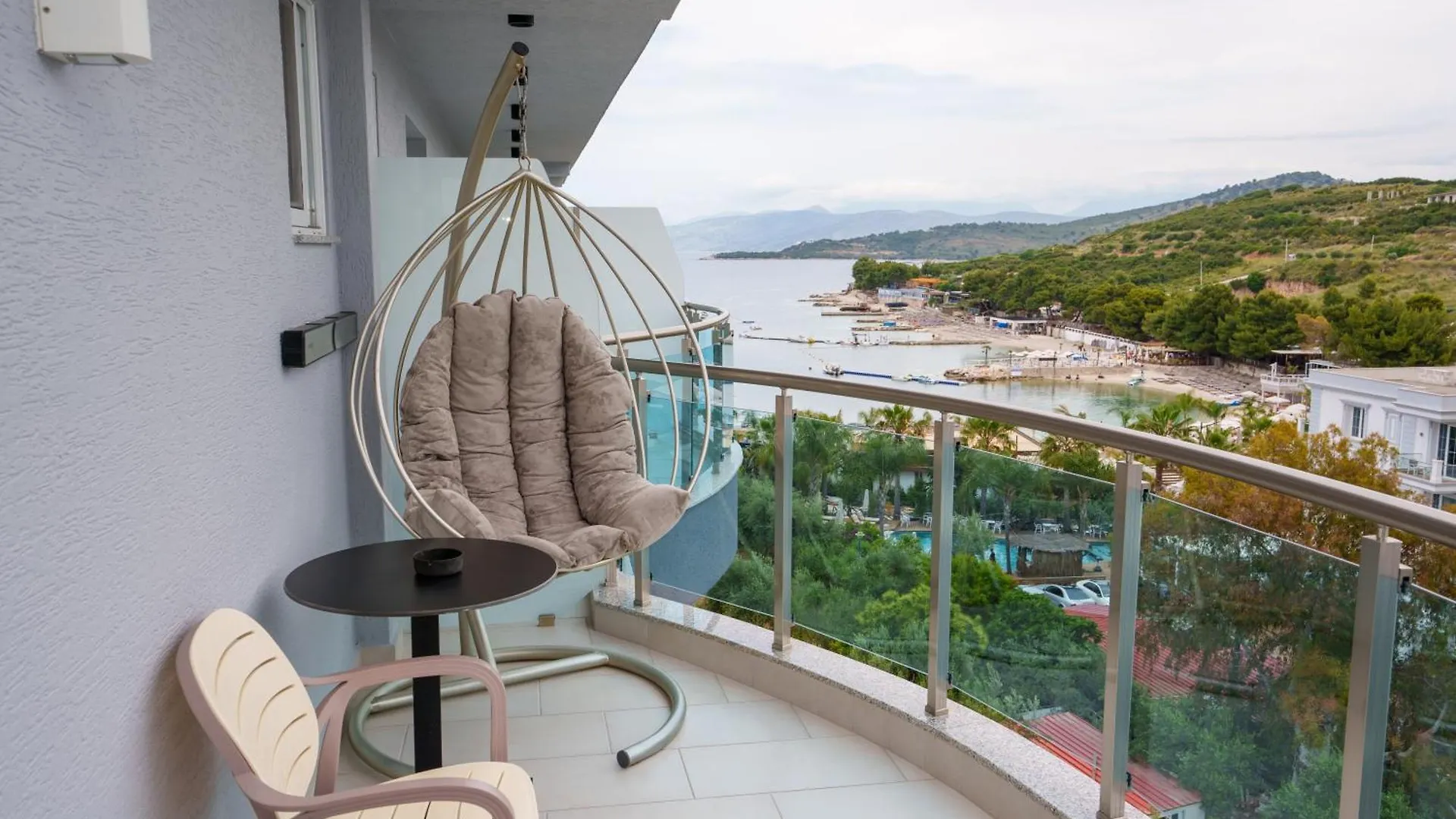 Sea La Vie By Hotel Anna Ksamil 0*,  Albania