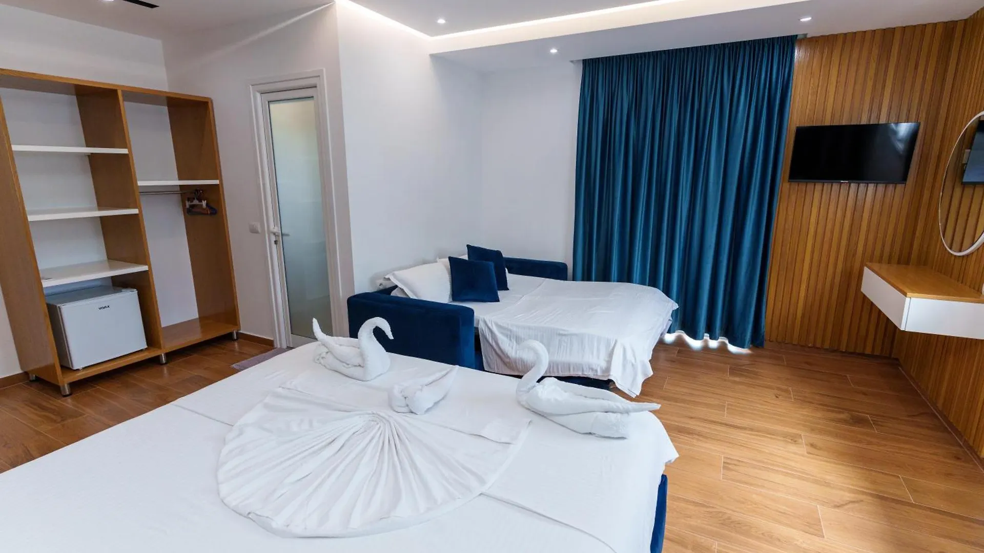 Sea La Vie By Hotel Anna Ksamil 0*,  Albania