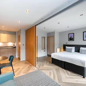 Staycity West End 4*, Edinburg Storbritannien